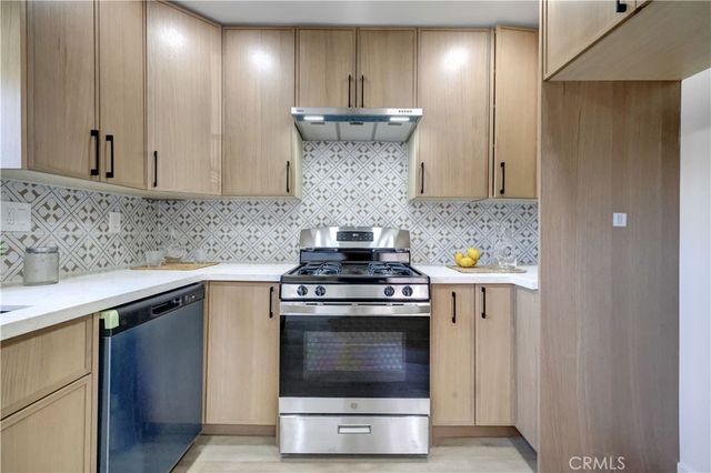 3515 S Norton, Los Angeles, CA 90018