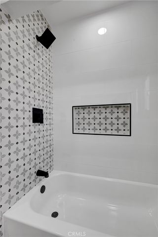 3515 S Norton, Los Angeles, CA 90018