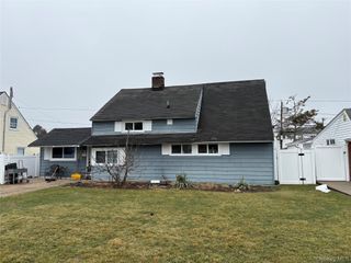 70 Abbey Lane, Levittown, NY 11756