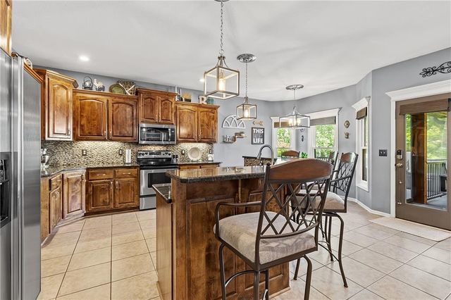 5816 Longview Street, Shawnee, KS 66218