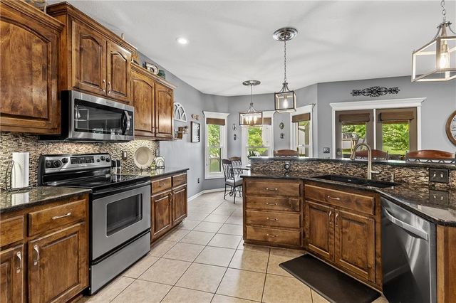5816 Longview Street, Shawnee, KS 66218