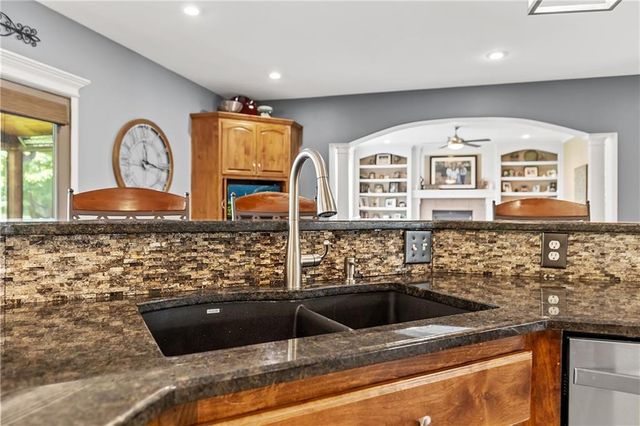 5816 Longview Street, Shawnee, KS 66218