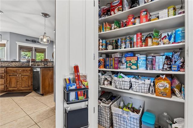 5816 Longview Street, Shawnee, KS 66218