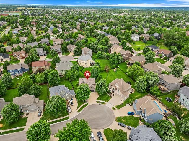 5816 Longview Street, Shawnee, KS 66218