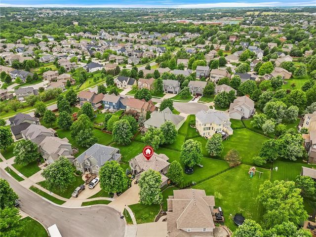 5816 Longview Street, Shawnee, KS 66218