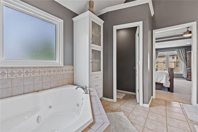5816 Longview Street, Shawnee, KS 66218