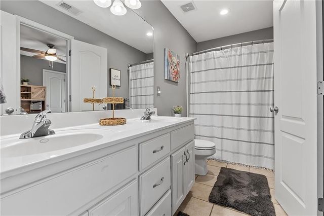 5816 Longview Street, Shawnee, KS 66218