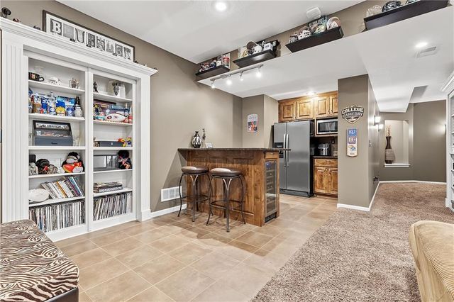 5816 Longview Street, Shawnee, KS 66218