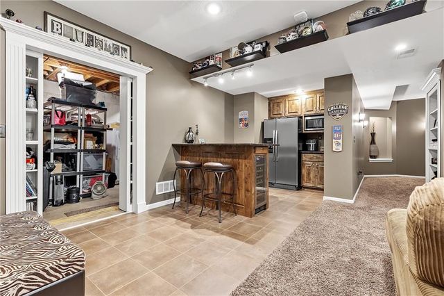 5816 Longview Street, Shawnee, KS 66218