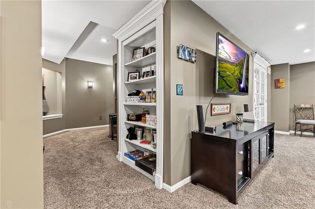 5816 Longview Street, Shawnee, KS 66218