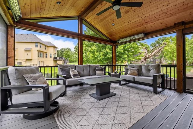 5816 Longview Street, Shawnee, KS 66218