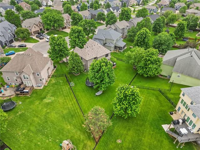 5816 Longview Street, Shawnee, KS 66218