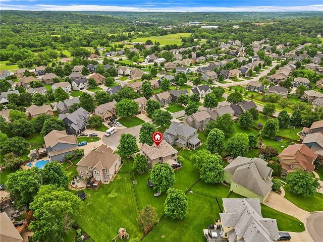 5816 Longview Street, Shawnee, KS 66218
