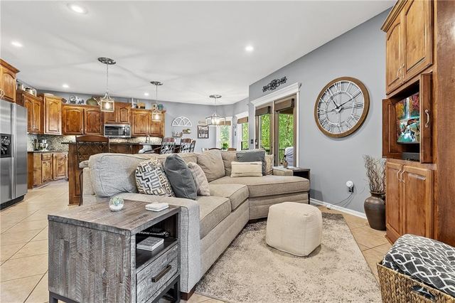 5816 Longview Street, Shawnee, KS 66218