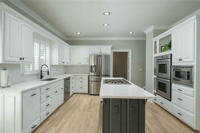 585 Kensington Farms Drive, Milton, GA 30004