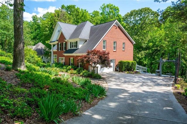 585 Kensington Farms Drive, Milton, GA 30004