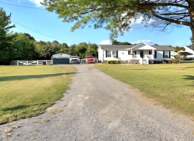 126 Peachtree Ln, Bell Buckle, TN 37020