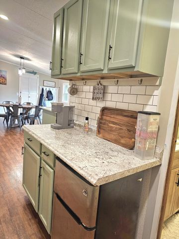 126 Peachtree Ln, Bell Buckle, TN 37020