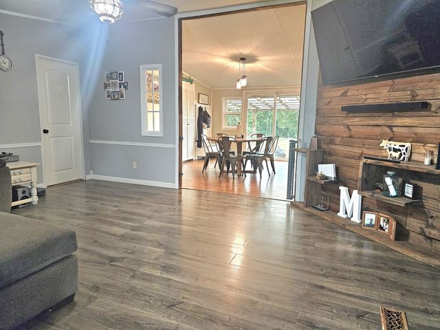 126 Peachtree Ln, Bell Buckle, TN 37020
