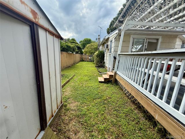 175 S Brookside Avenue, Freeport, NY 11520