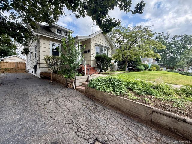 175 S Brookside Avenue, Freeport, NY 11520