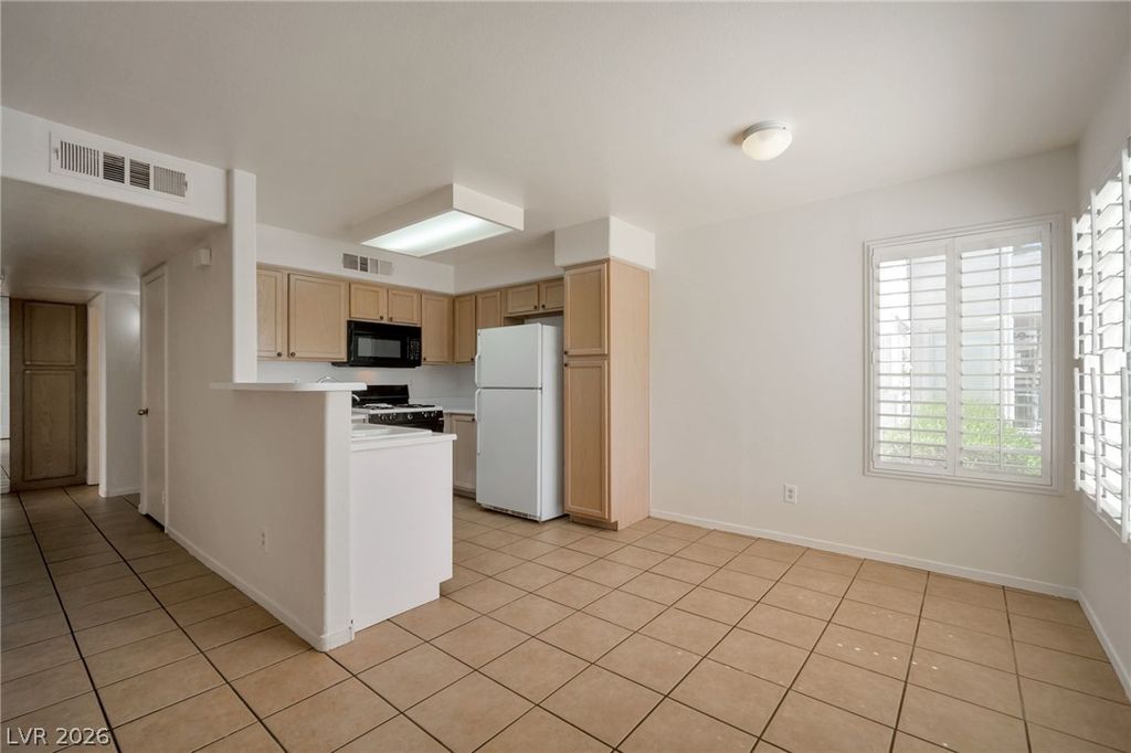3046 Tarpon Drive 101, Las Vegas, NV 89120 — photo 3