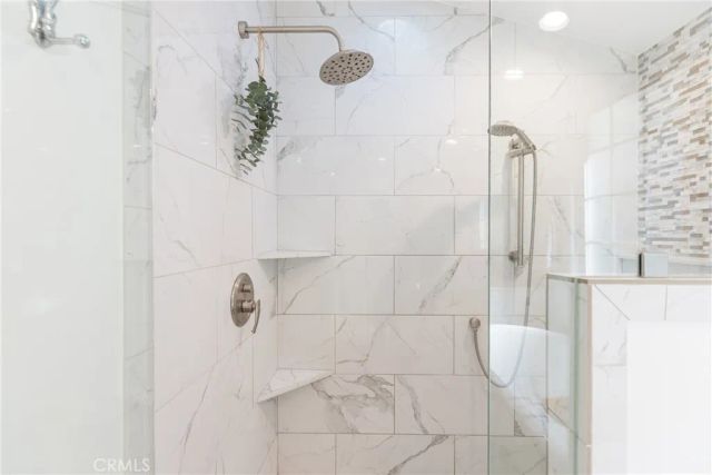 29068 Lake, Agoura Hills, CA 91301