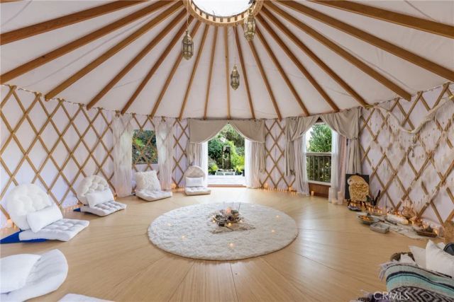 29068 Lake, Agoura Hills, CA 91301