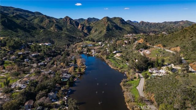 29068 Lake, Agoura Hills, CA 91301