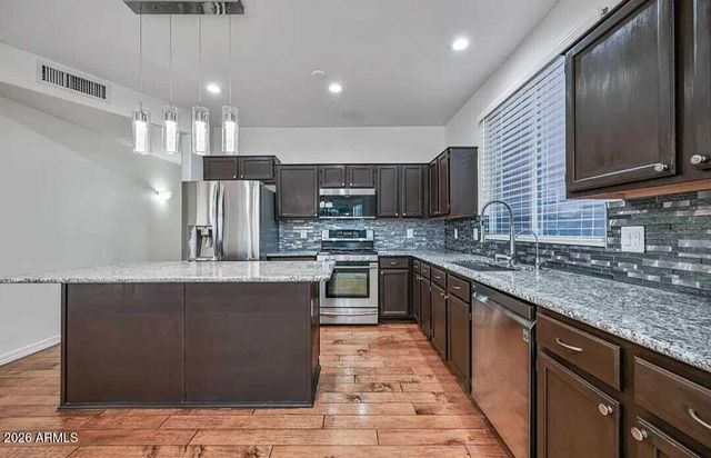 3222 E WICKIEUP Lane, Phoenix, AZ 85050