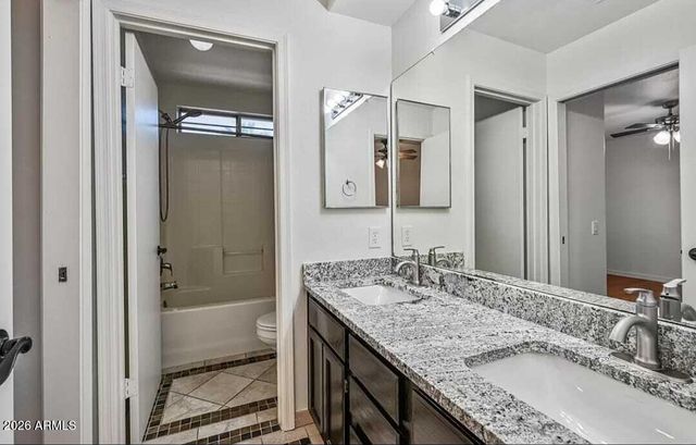 3222 E WICKIEUP Lane, Phoenix, AZ 85050