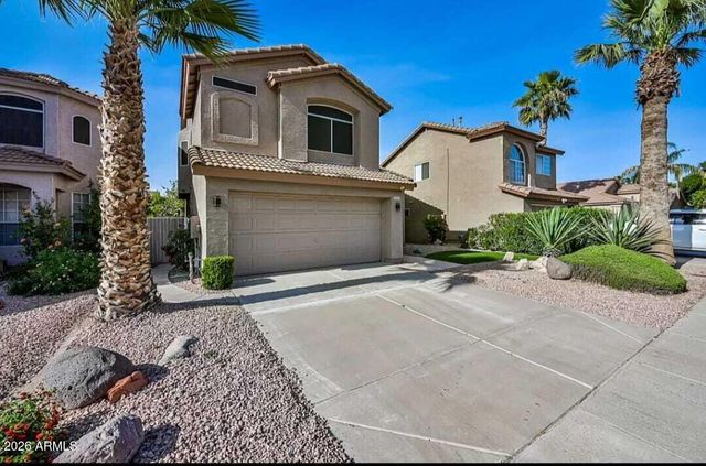 3222 E WICKIEUP Lane, Phoenix, AZ 85050