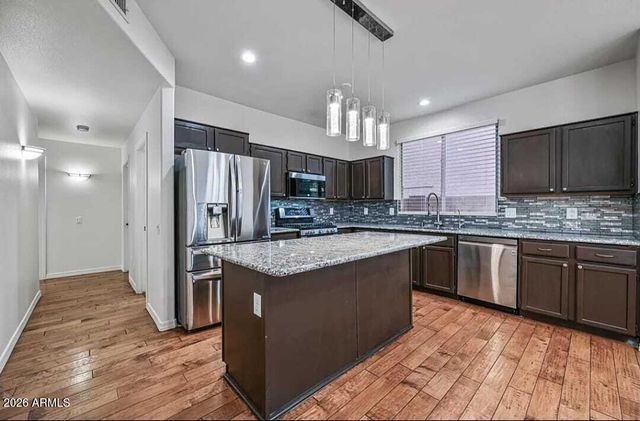 3222 E WICKIEUP Lane, Phoenix, AZ 85050