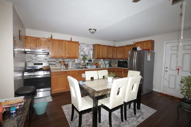 1505 Juneway Terrace, Round Lake Beach, IL 60073