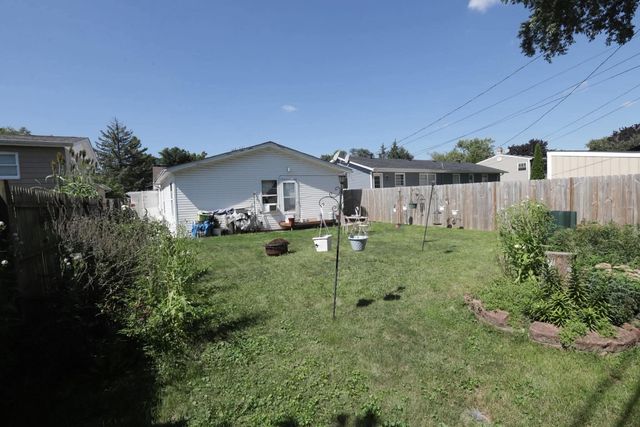 1505 Juneway Terrace, Round Lake Beach, IL 60073