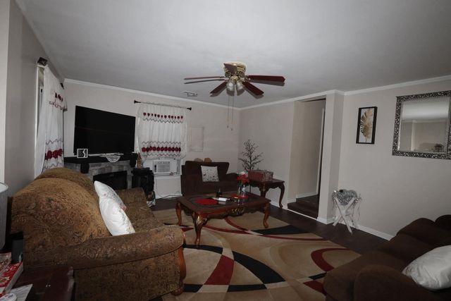 1505 Juneway Terrace, Round Lake Beach, IL 60073