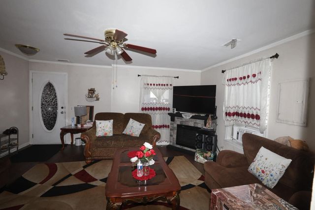 1505 Juneway Terrace, Round Lake Beach, IL 60073