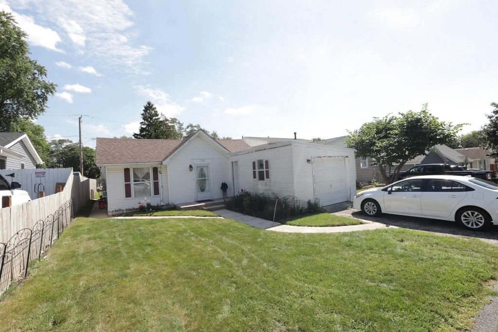 1505 Juneway Terrace, Round Lake Beach, IL 60073