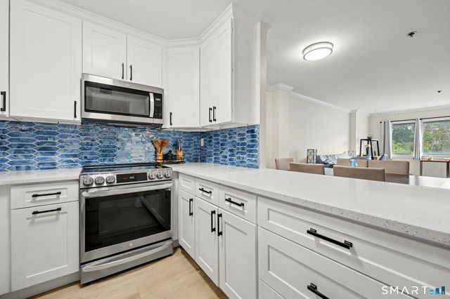 1633 Washington Boulevard 3F, Stamford, CT 06902