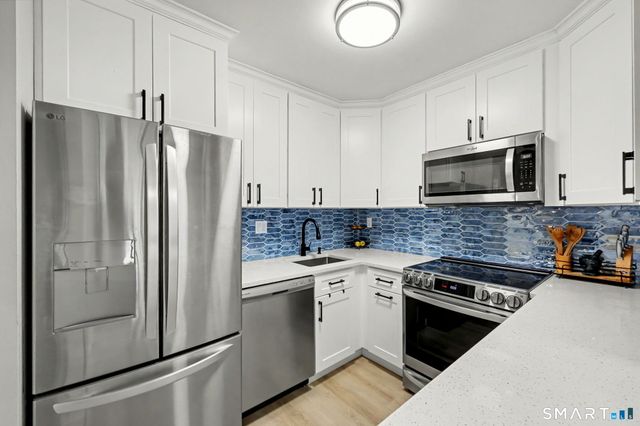 1633 Washington Boulevard 3F, Stamford, CT 06902