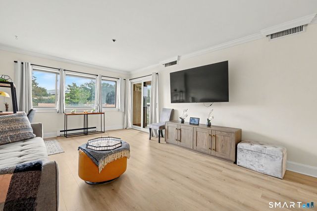 1633 Washington Boulevard 3F, Stamford, CT 06902