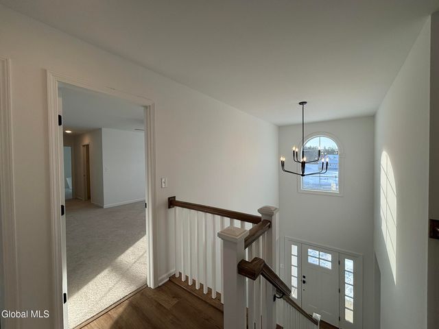 34 Eastpointe Drive, Saratoga Springs, NY 12866