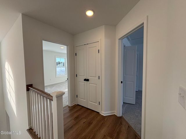 34 Eastpointe Drive, Saratoga Springs, NY 12866