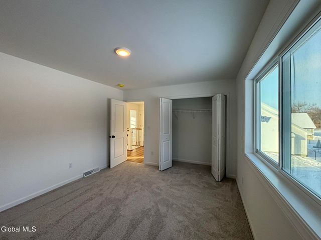 34 Eastpointe Drive, Saratoga Springs, NY 12866