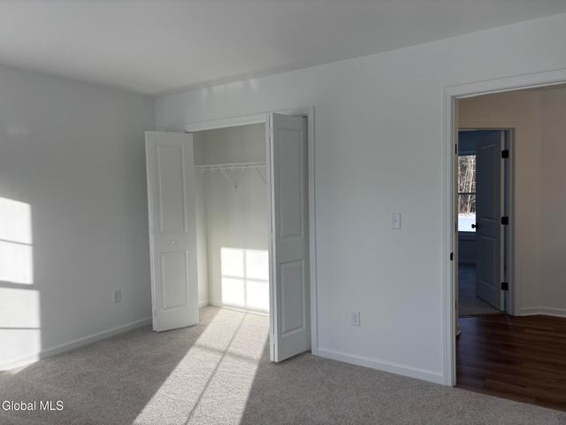 34 Eastpointe Drive, Saratoga Springs, NY 12866
