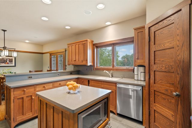 2504 SNOWBERRY CIR, Columbia, MO 65201