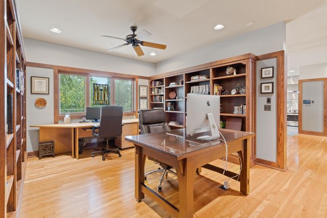 2504 SNOWBERRY CIR, Columbia, MO 65201