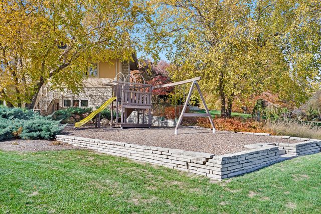 2504 SNOWBERRY CIR, Columbia, MO 65201