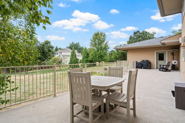 2504 SNOWBERRY CIR, Columbia, MO 65201