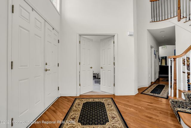 16 Lakeside Drive, Jackson, NJ 08527